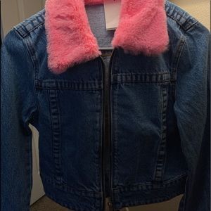 Brandy Melville jean jacket w pink fur💖